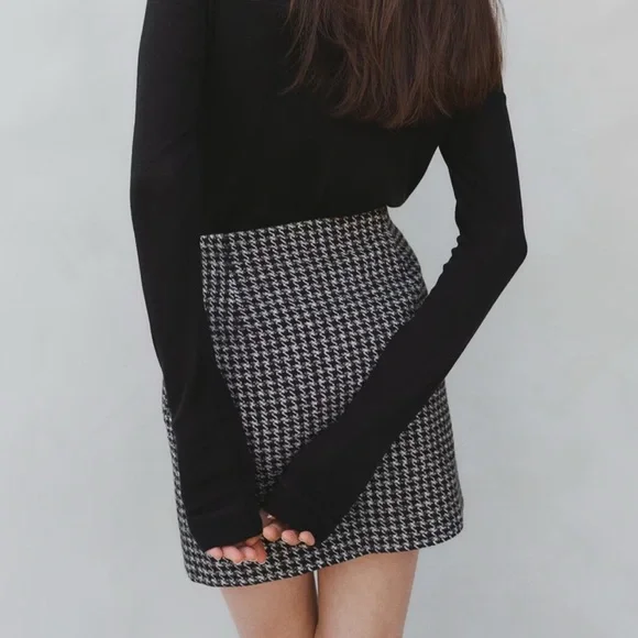 H&M Wool Blend Mini Skirt - Picture 2 of 7